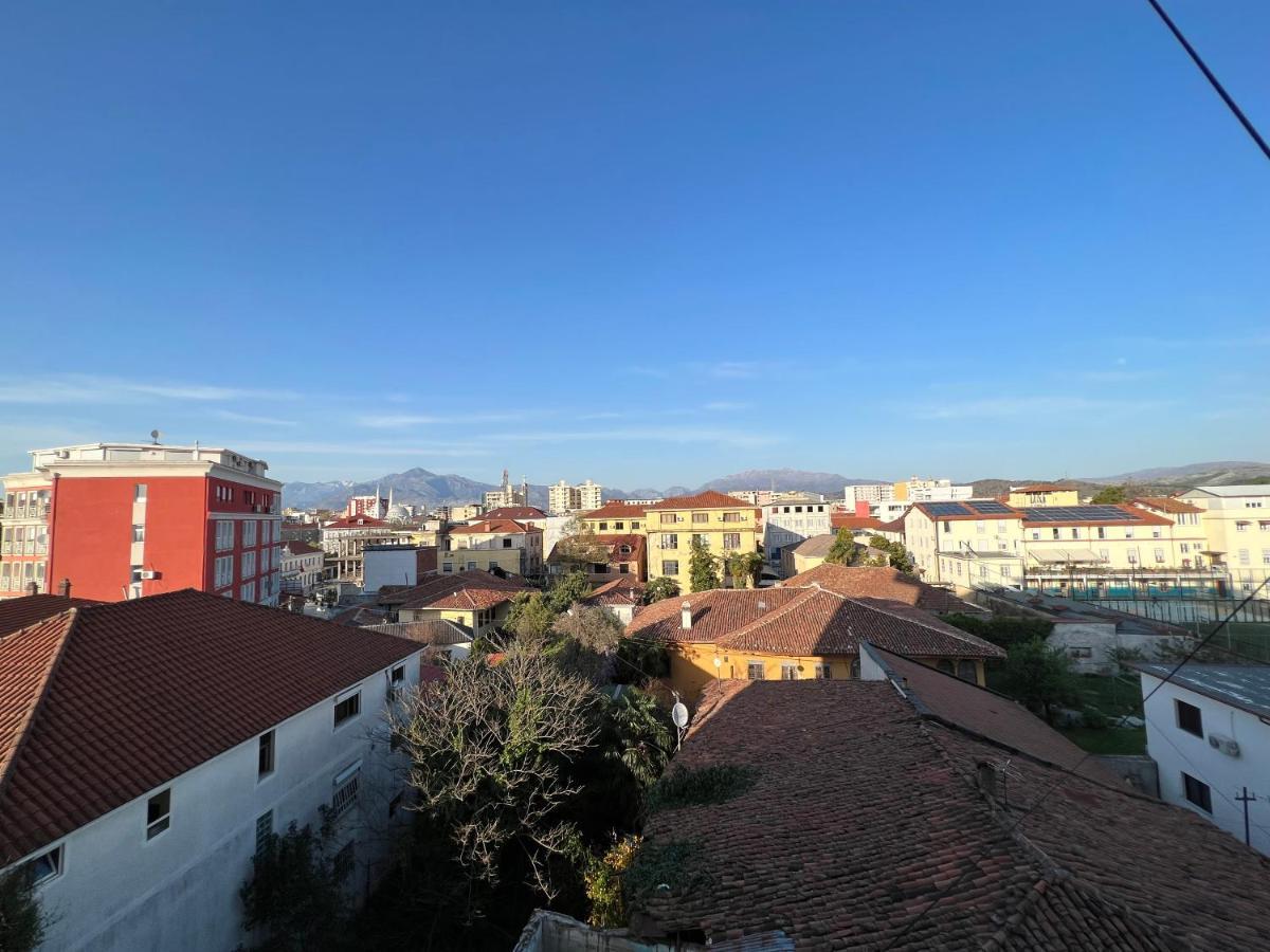 City Center Apartment In Shkodër Exteriör bild