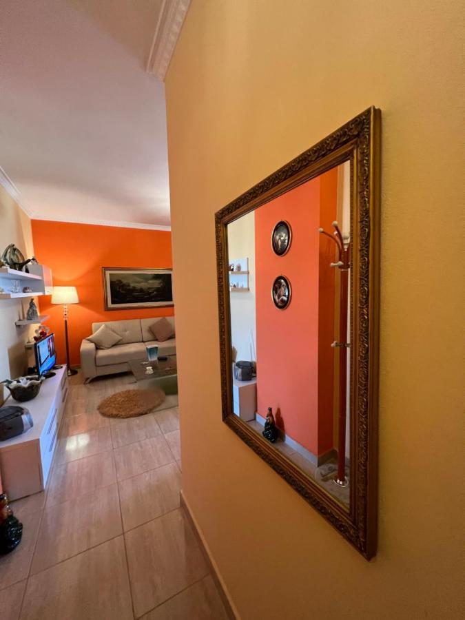 City Center Apartment In Shkodër Exteriör bild