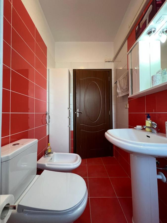 City Center Apartment In Shkodër Exteriör bild