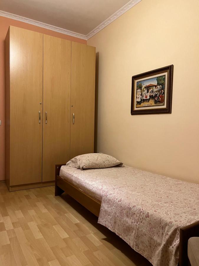 City Center Apartment In Shkodër Exteriör bild